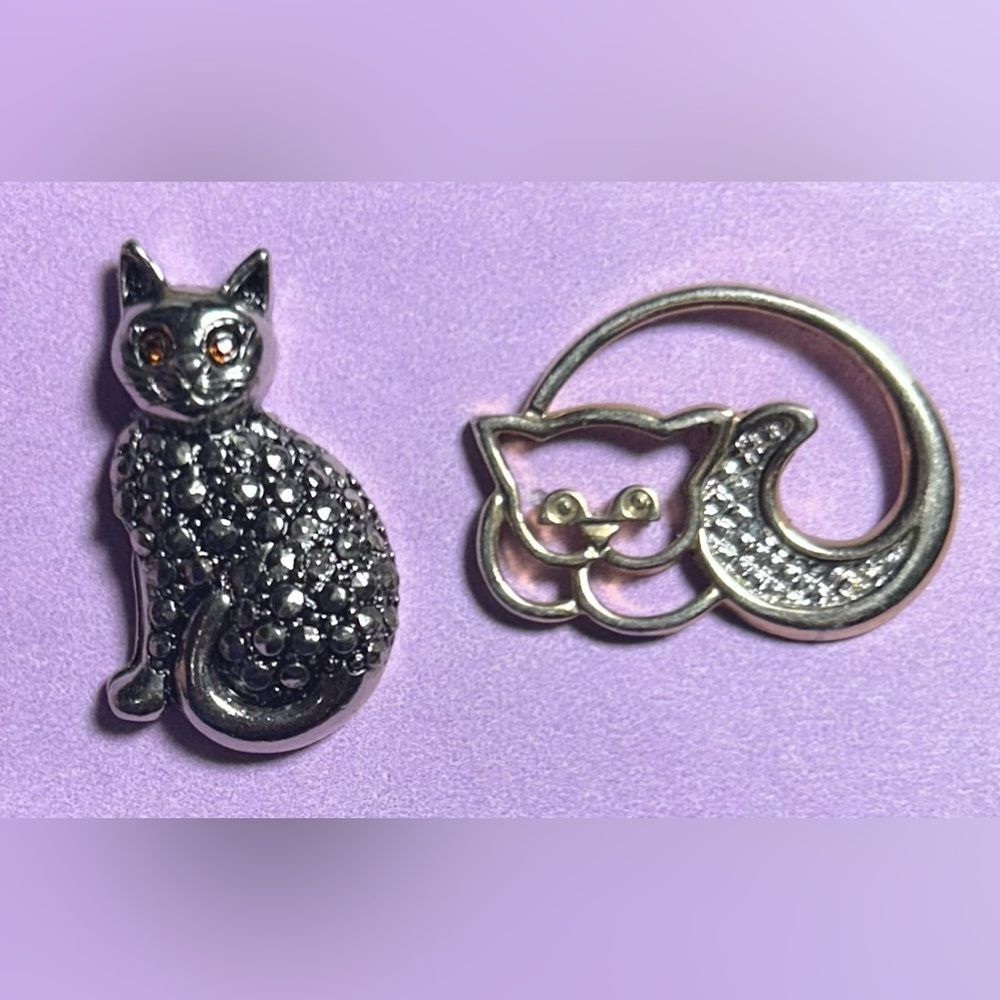 2- Vintage Avon Cat Pins,Tie Tack back 1 Silver w/Amber Glass Eyes and Gold tone
